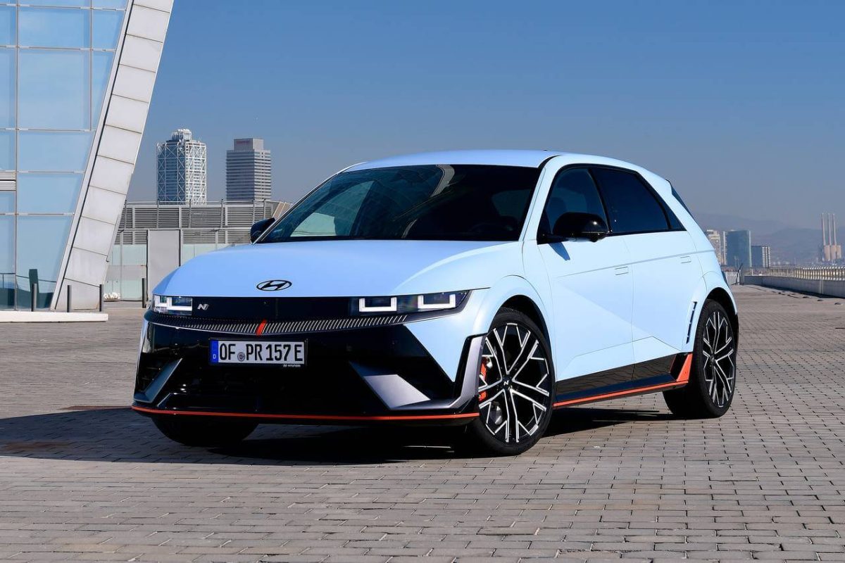 HYUNDAI EV
